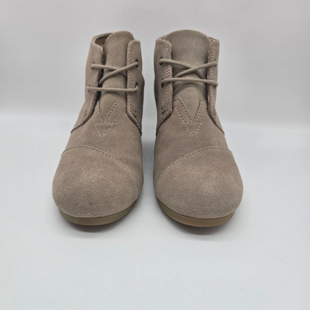 Toms Suede Lace-Up Wedge Ankle Booties 8.5 Casual chic Heeled Taupe Almond Toe - Picture 2 of 8
